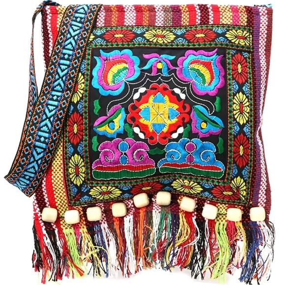 Boho hippie girl beaded fringed crossbody bag / NWOT - Picture 2 of 15